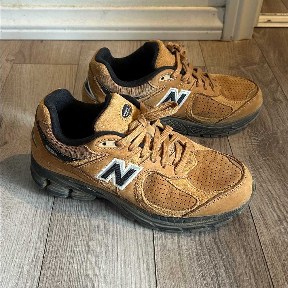 Size 6 Men | Size 7.5 Women | New Balance Running Shoes
